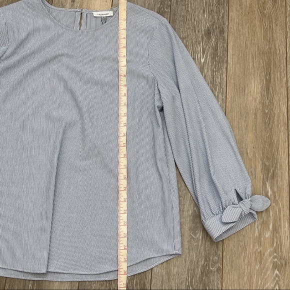 NEW CALVIN KLEIN BLUE WHITE STRIPED BLOUSE TOP WITH BOWS - Picture 5 of 11